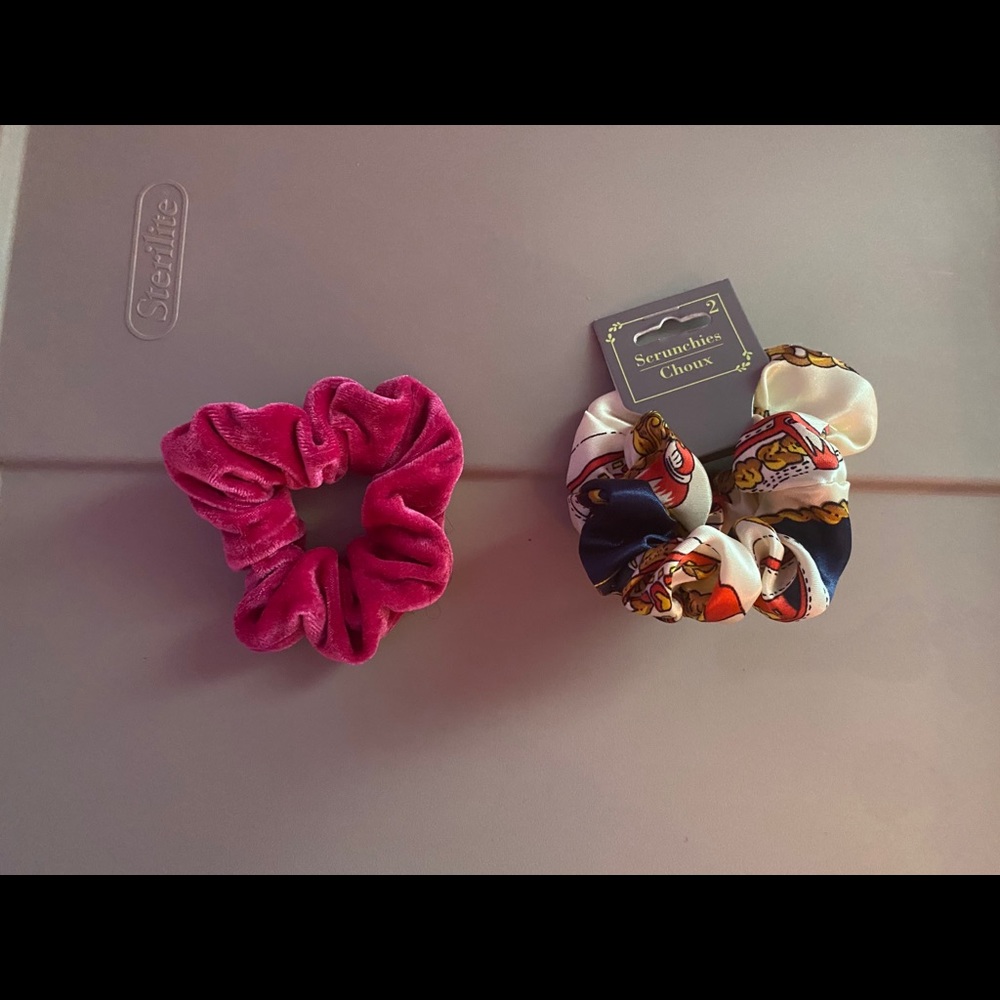 ✨ Scrunchies ✨